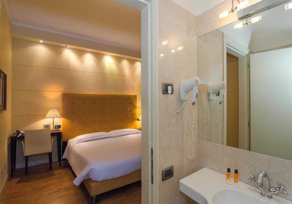 Hotel Novecento Πίζα Εξωτερικό φωτογραφία
