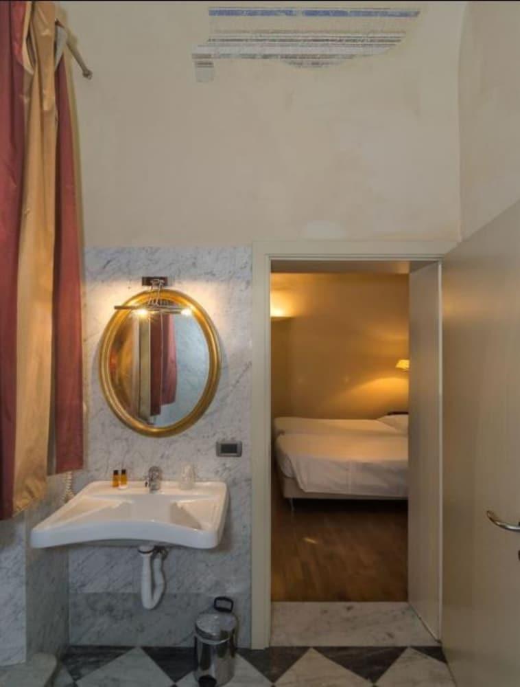 Hotel Novecento Πίζα Εξωτερικό φωτογραφία